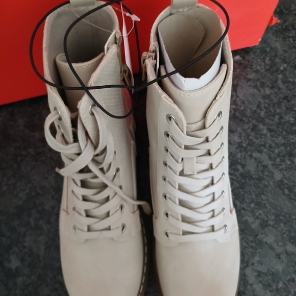 ARIZONA  boots size women's 7.5  NWT - Picture 5 of 8